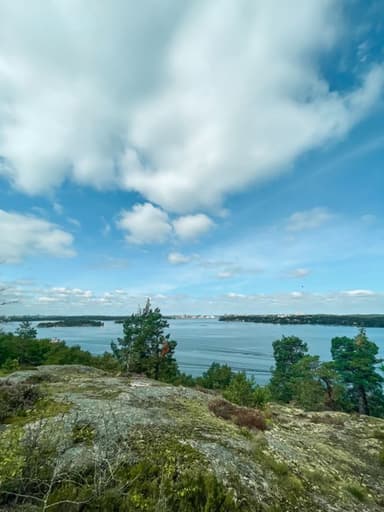 ⛅ Nacka, Stockholms län Lunch Trail Run med J